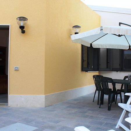 Re Sole La Dependance - Casa Vacanza V E N E R E Avola Exterior foto