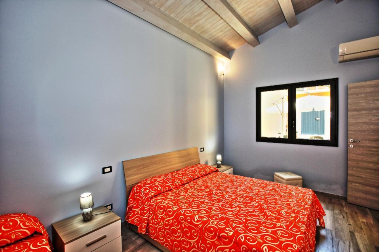 Re Sole La Dependance - Casa Vacanza V E N E R E Avola Exterior foto